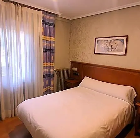 Gomar Hotel 2*